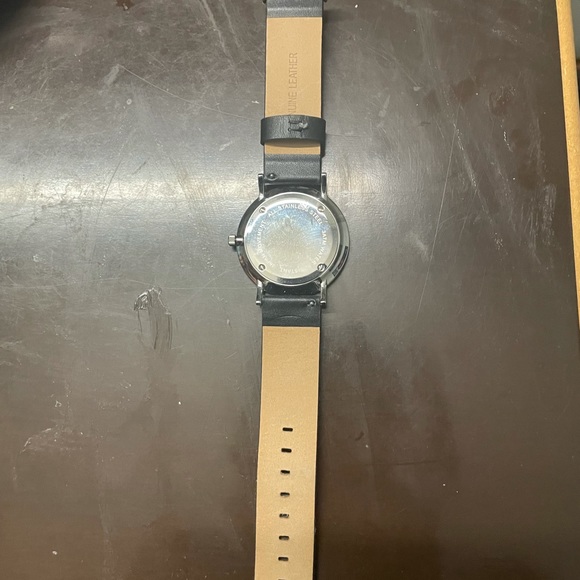 Leather watch - Picture 3 of 3